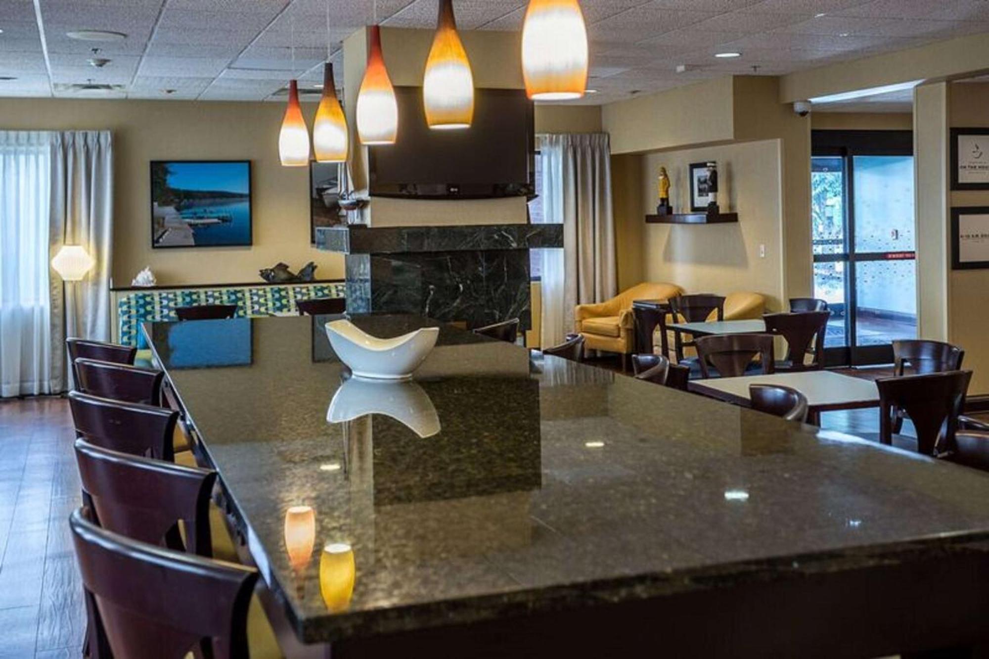 Hampton Inn Somerset Exteriör bild